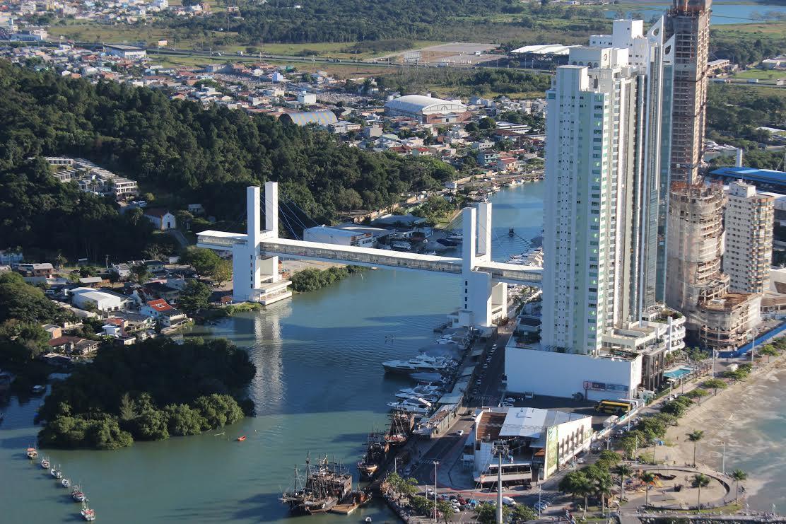 Ape Da Monica Appartement Balneário Camboriú Buitenkant foto
